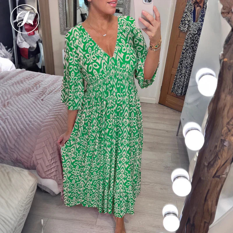 Kleid im Bohemian-Stil mit V-Ausschnitt