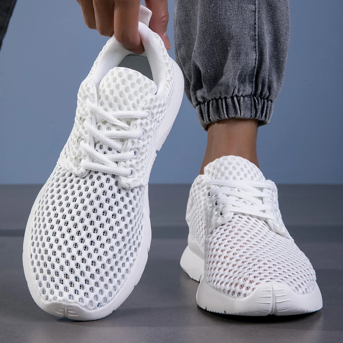 NOVA MESH SNEAKER