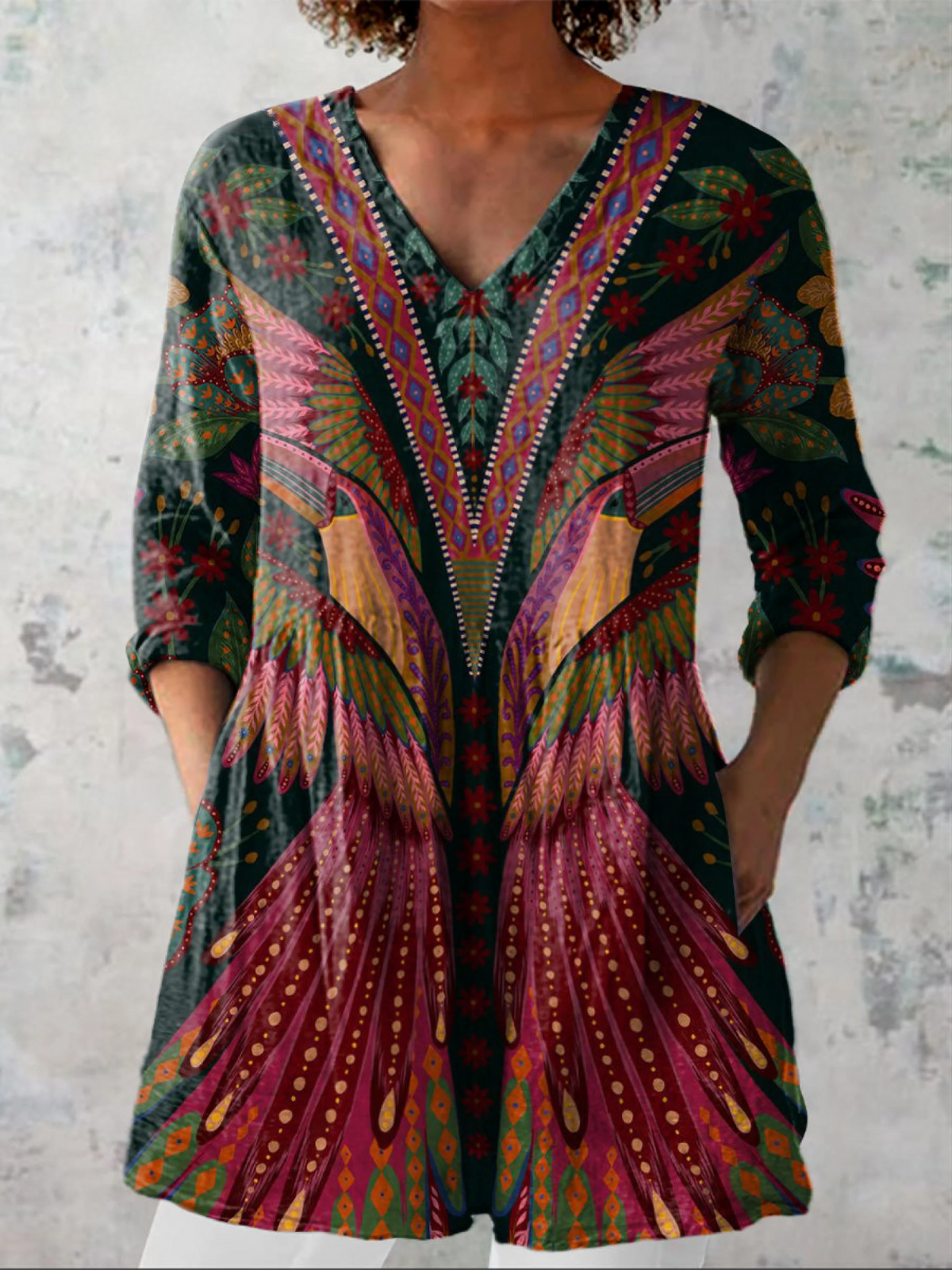 Mila | Lange Bluse mit ausdrucksstarkem Muster