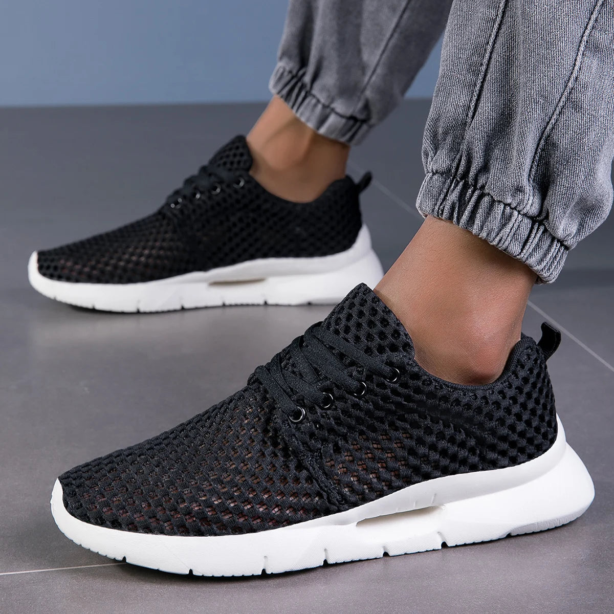 NOVA MESH SNEAKER