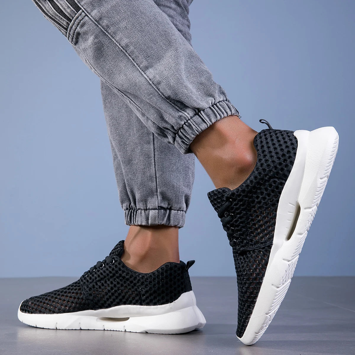 NOVA MESH SNEAKER
