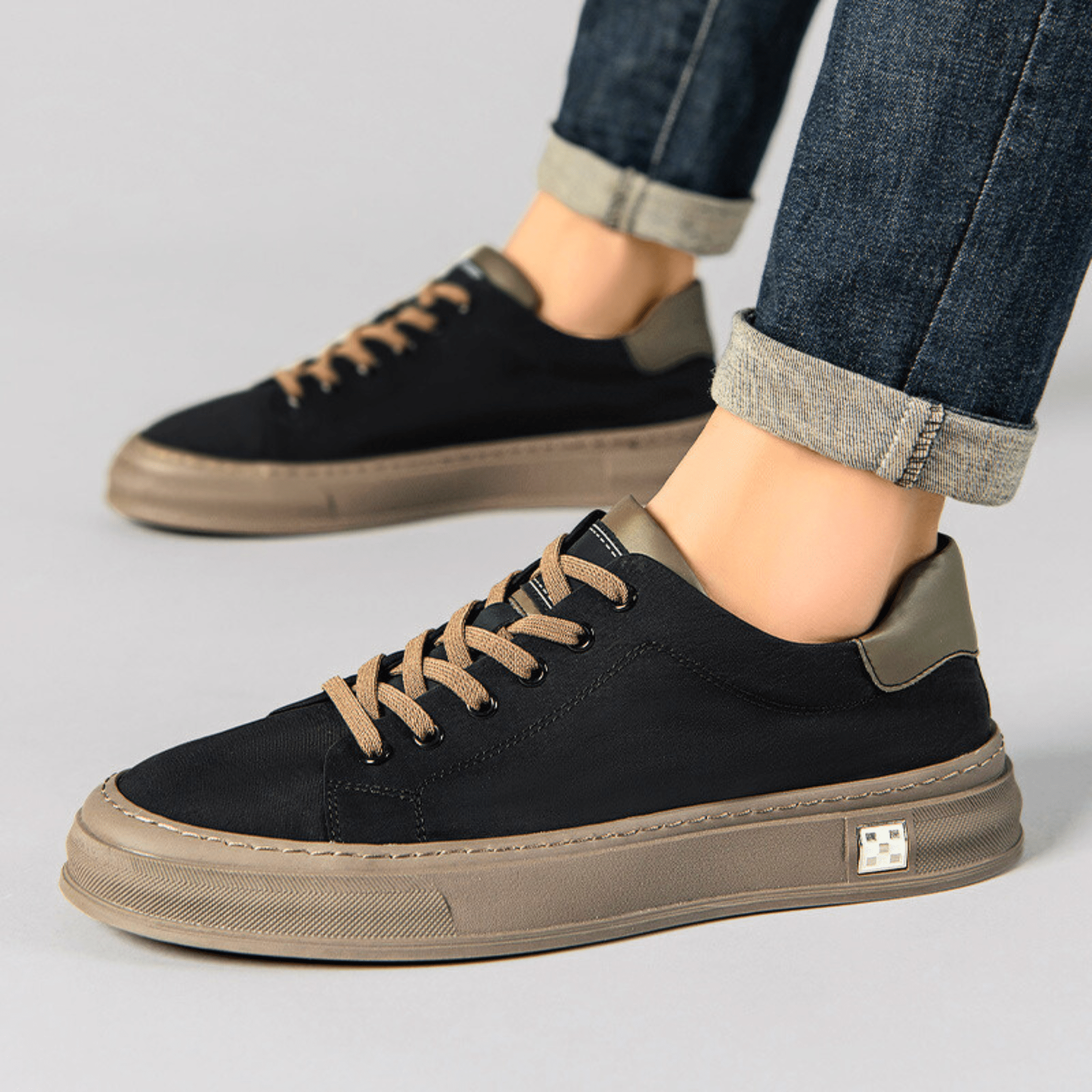 Der Ariston Sneaker