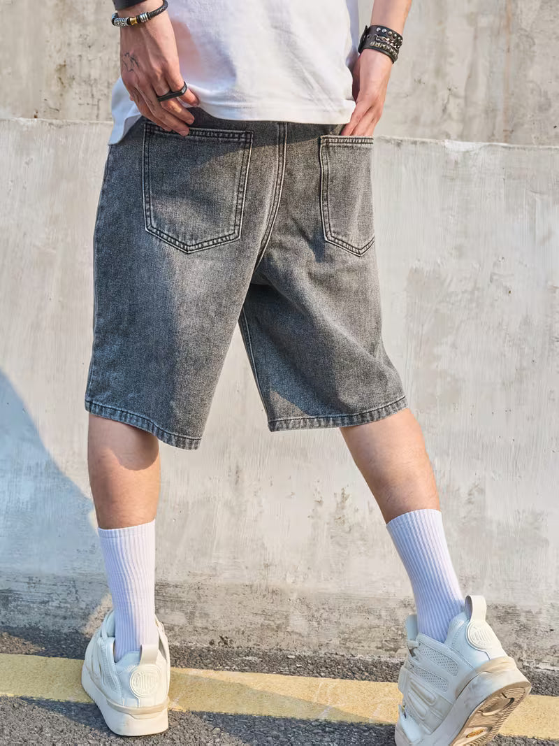 Baggy-Jeansshorts im Street-Fade-Look