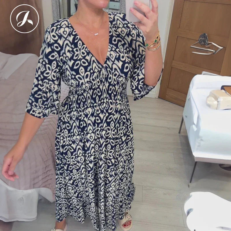 Kleid im Bohemian-Stil mit V-Ausschnitt