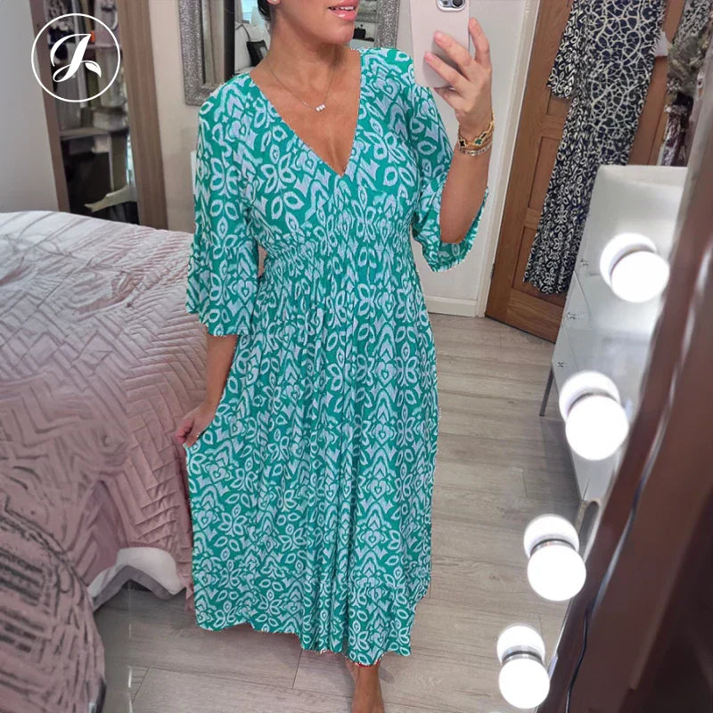Kleid im Bohemian-Stil mit V-Ausschnitt
