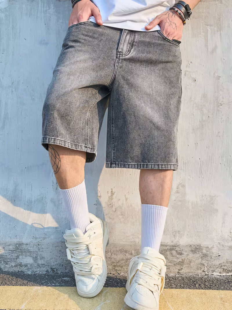 Baggy-Jeansshorts im Street-Fade-Look